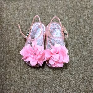 Baby jelly shoes with straps. Good condition size 3.